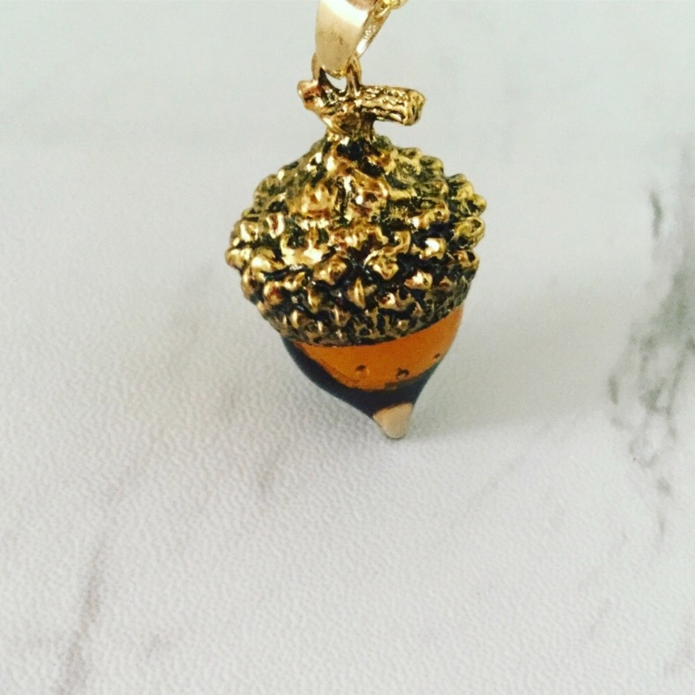 Acorn Necklace - Picture 2 of 8
